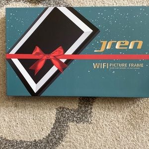 Never used in the box wifi picture frame